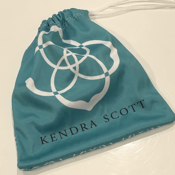 Kendra Scott Jewelry Bag - Picture 7 of 8